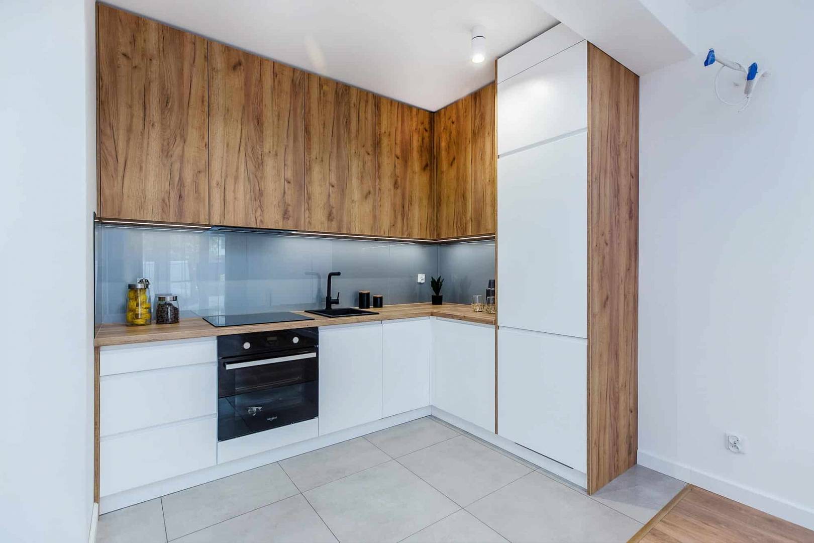 Zaaranżowane wnętrze w mieszkania w stylu minimalistycznym